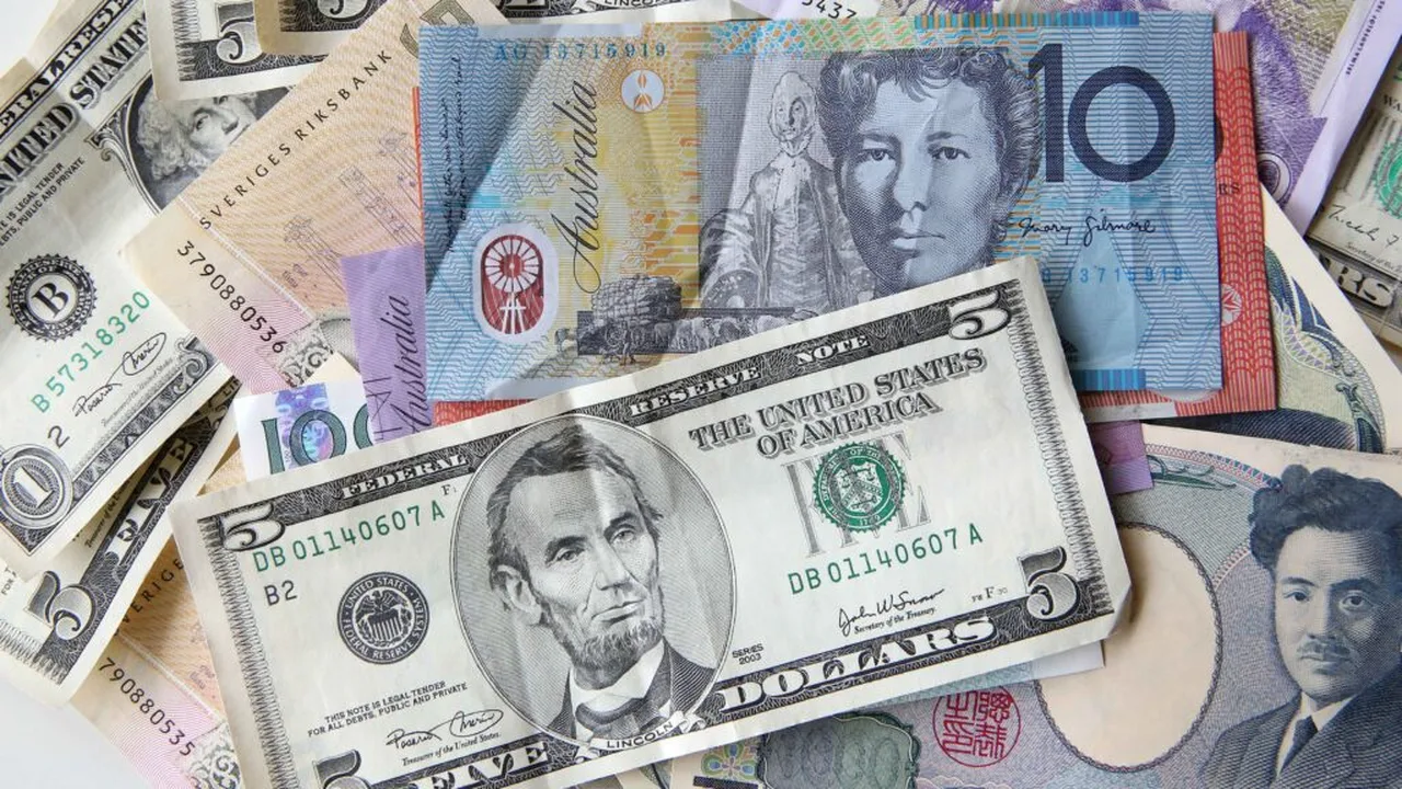 زخم صعودي.. شمعة المطرقة تقود توقعات حركة زوج AUD/USD في التداولات الحالية